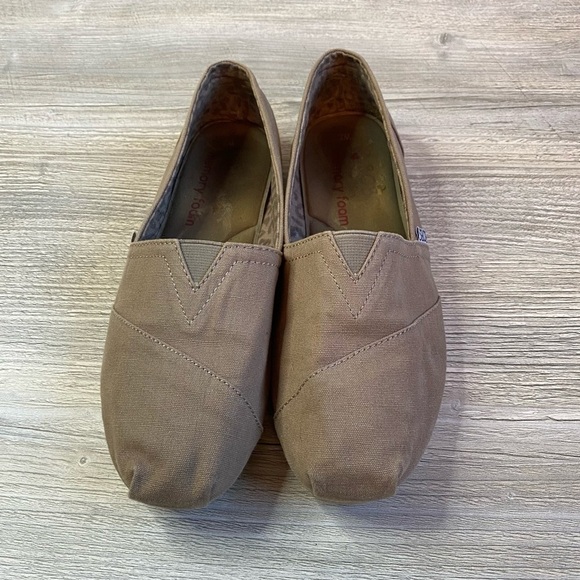 BOBS tan taupe cloth loafers memory foam and arch pillow size 7 - Picture 4 of 9